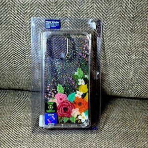 NWT CLAIRE’S iPhone 12 Pro Max Phone Case Glitter Floral